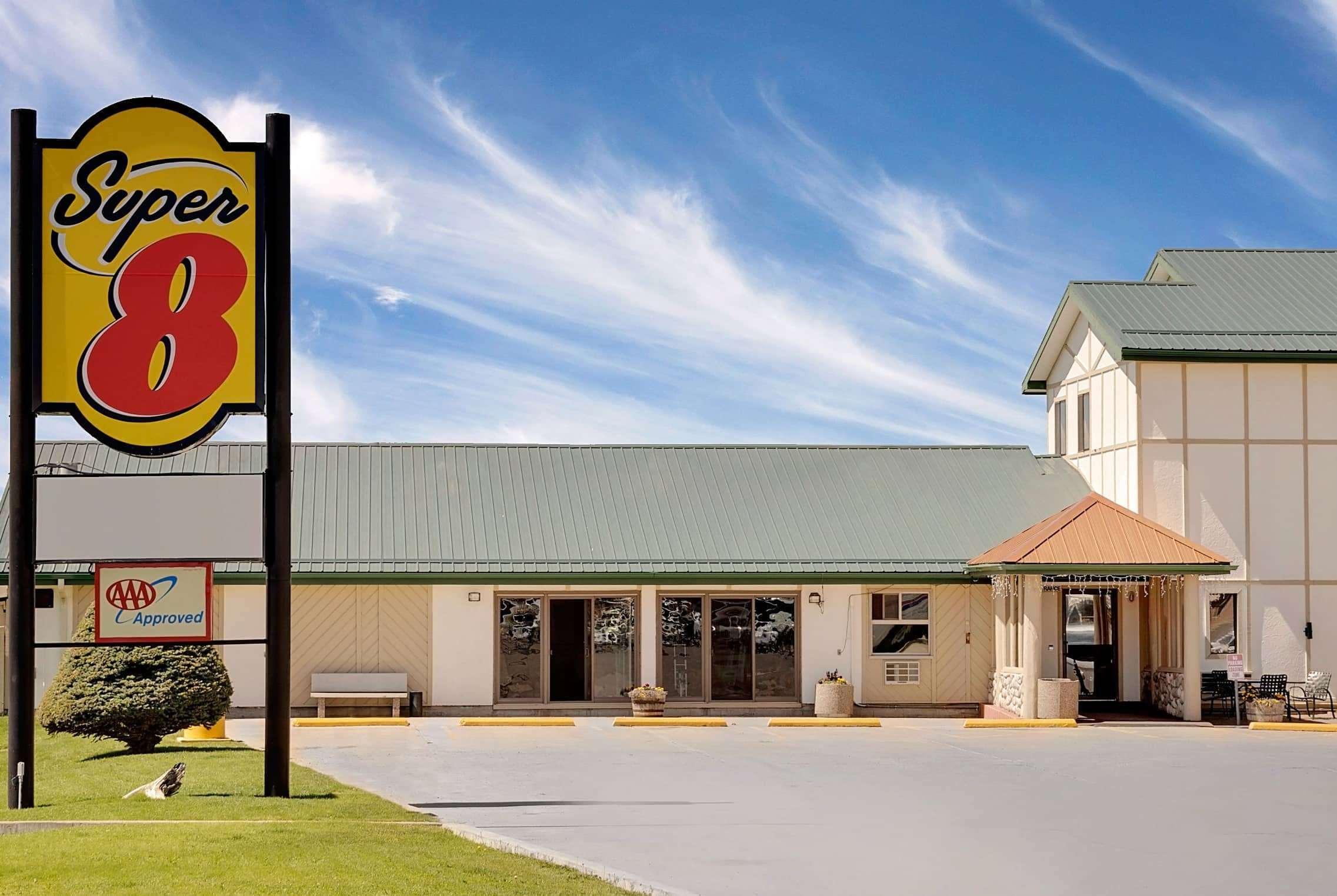 Motel Super 8 By Wyndham Cut Bank Exterior foto
