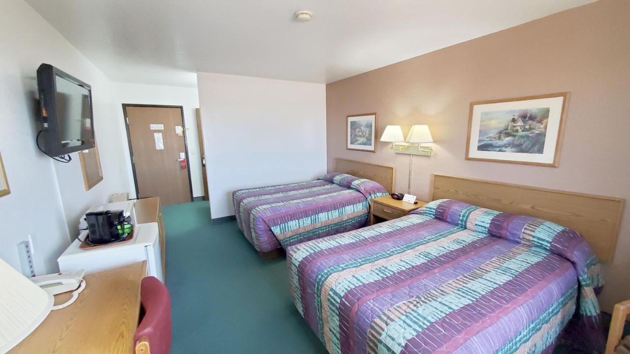 Motel Super 8 By Wyndham Cut Bank Exterior foto